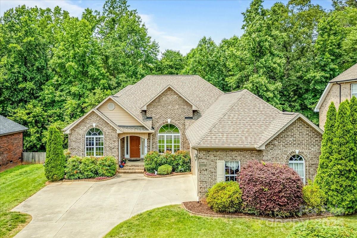 305 River Birch Cir., Mooresville, NC 28115