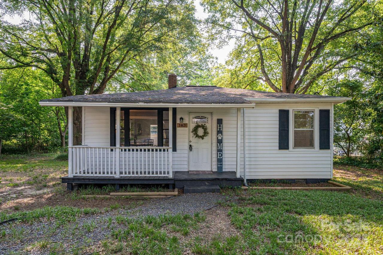 143 Hallman St., Cherryville, NC 28021