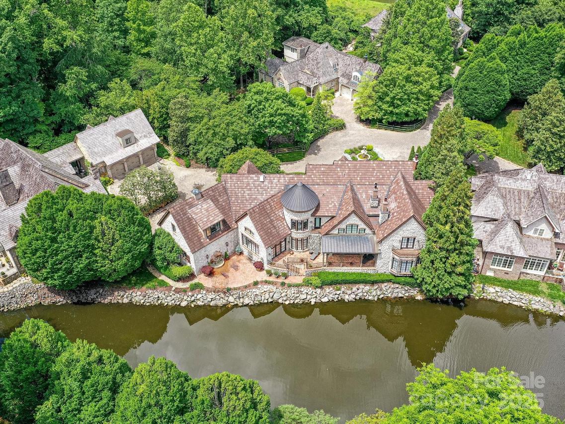 2240 La Maison Dr., Charlotte, NC 28226