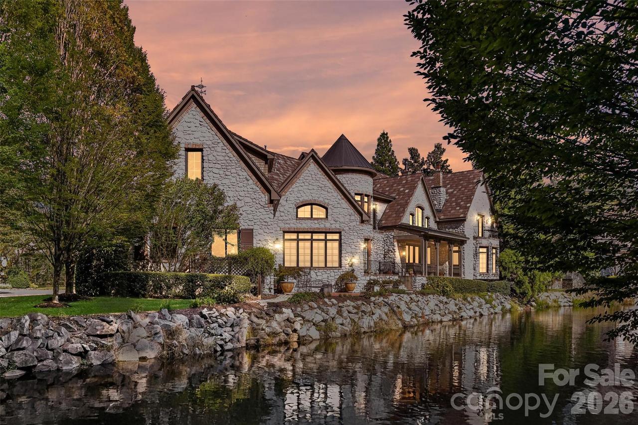 2240 La Maison Dr., Charlotte, NC 28226