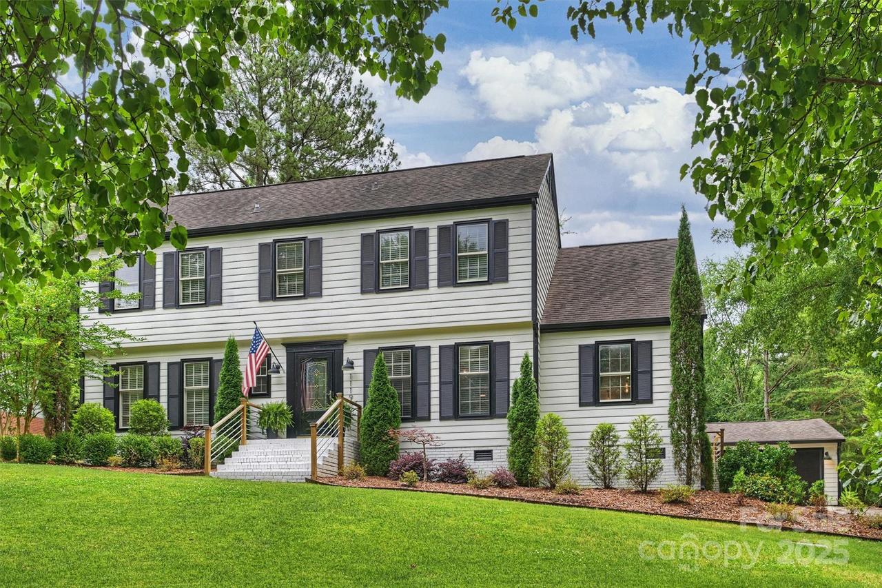 1119 Thornsby Ln., Matthews, NC 28105