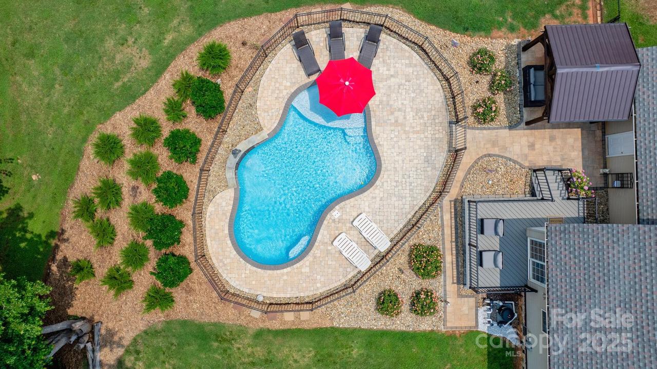 1028 Pocono Pl., Newton, NC 28658