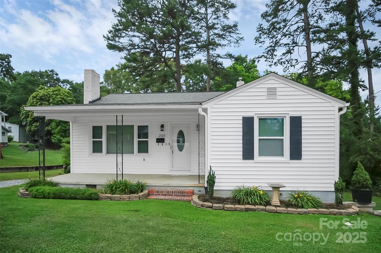 2108 Twin Ave., Gastonia, NC 28052