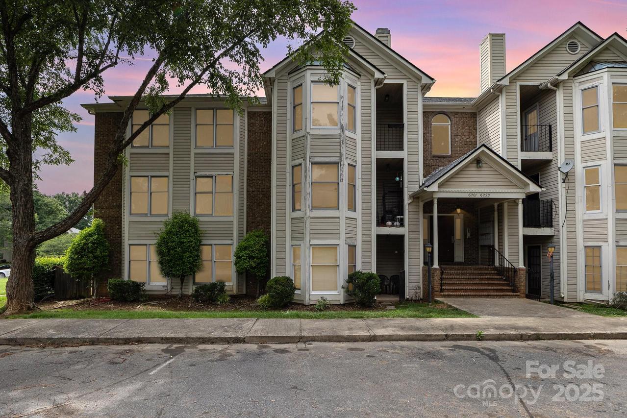 6203 Rosecroft Dr., Charlotte, NC 28215