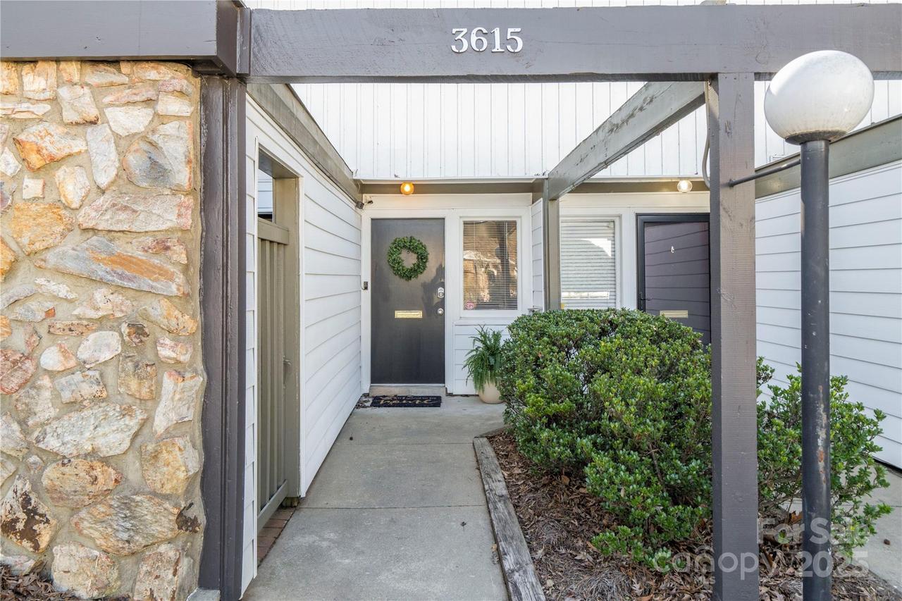 3615 Maple Glenn Ln., Charlotte, NC 28226