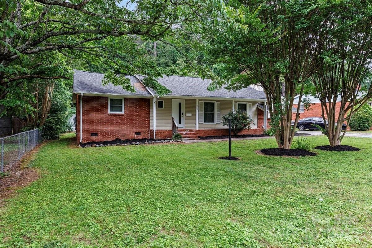 1344 Shannonhouse Dr., Charlotte, NC 28215