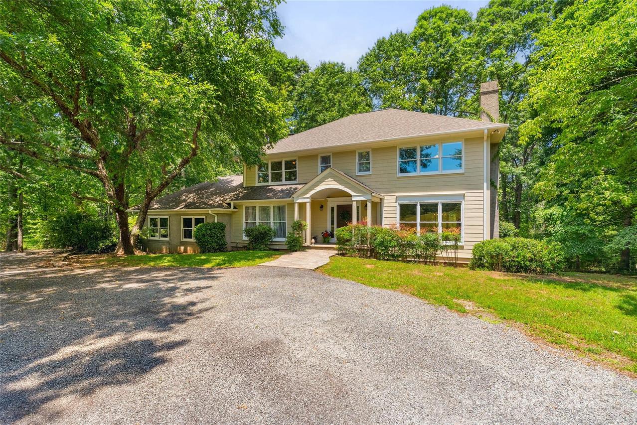 310 Southwood Ln., Columbus, NC 28722