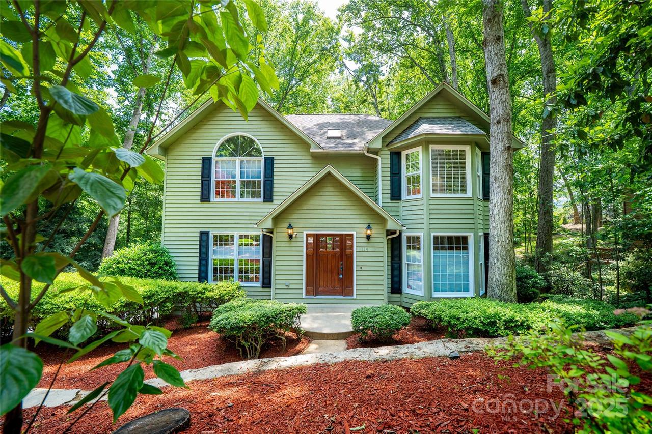 114 Coachmans Tr., Asheville, NC 28803