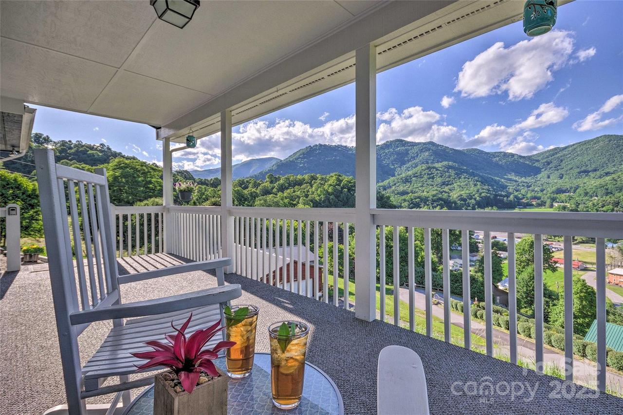 262 Lewis Ln., Maggie Valley, NC 28751