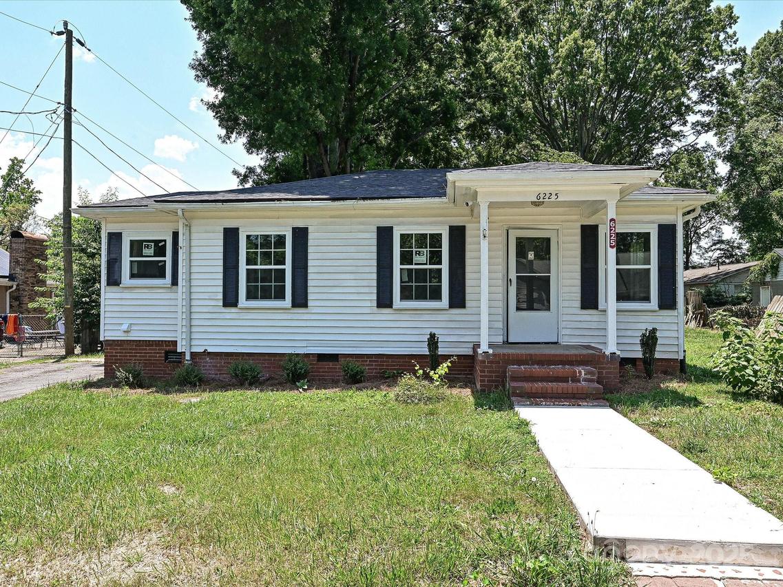 6225 Macon St., Charlotte, NC 28208