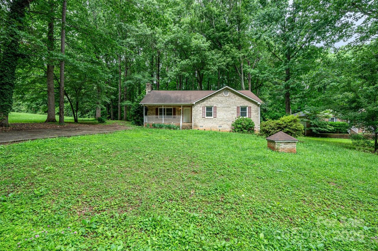 1802 Deer St., Charlotte, NC 28214