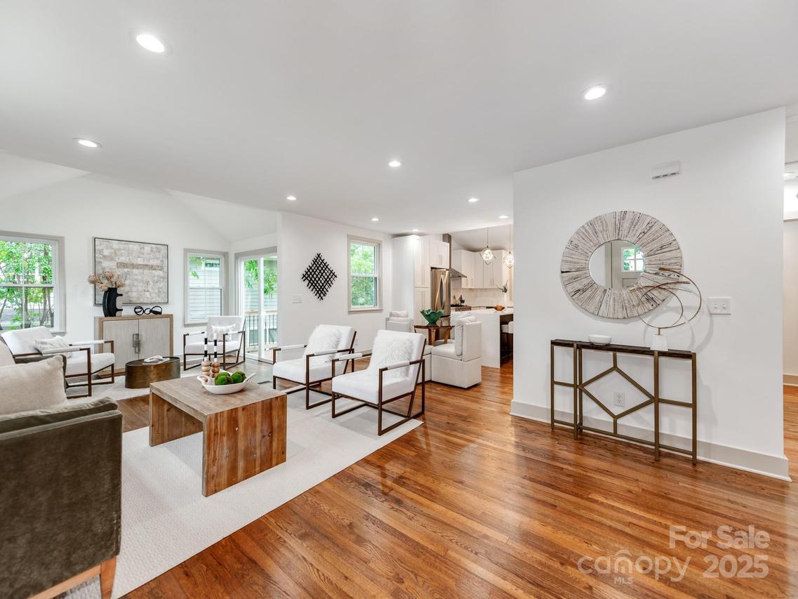2114 Thurmond Pl., Charlotte, NC 28205