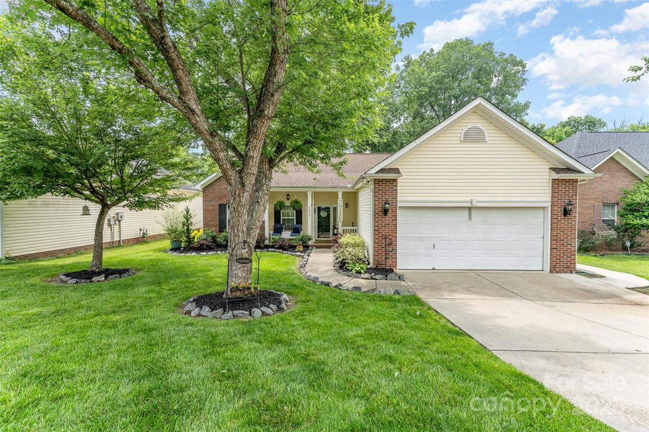 5829 Andrew Ward Ave., Charlotte, NC 28216