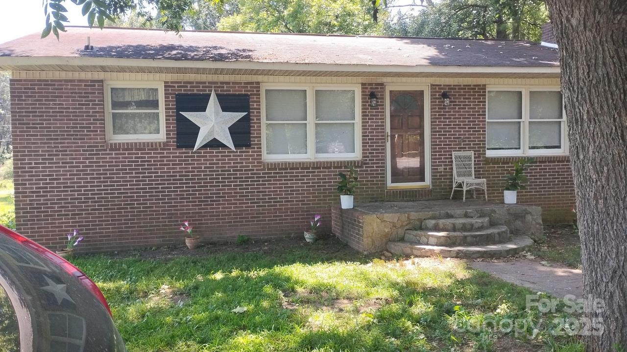 132 Eaker Dr., Cherryville, NC 28021
