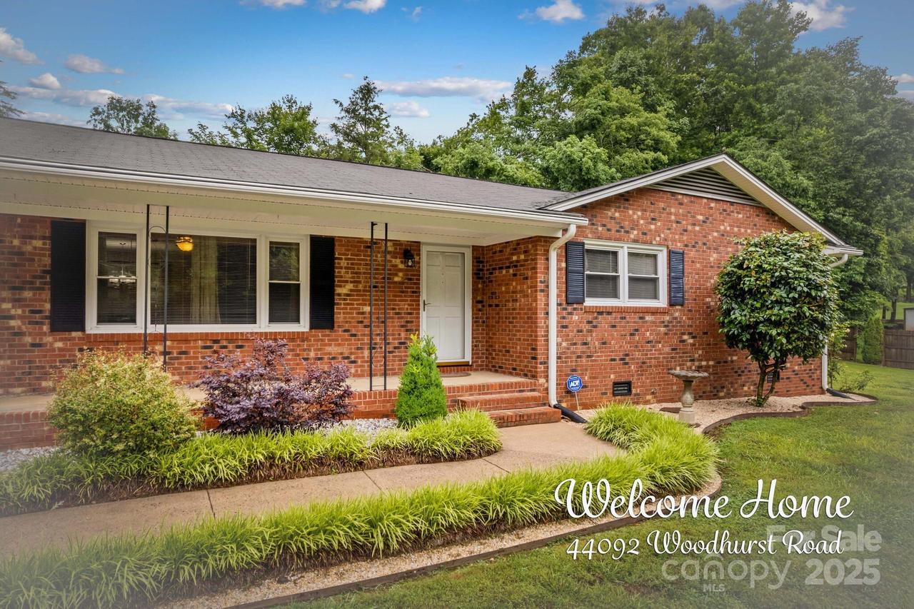 44092 Woodhurst Rd., New London, NC 28127