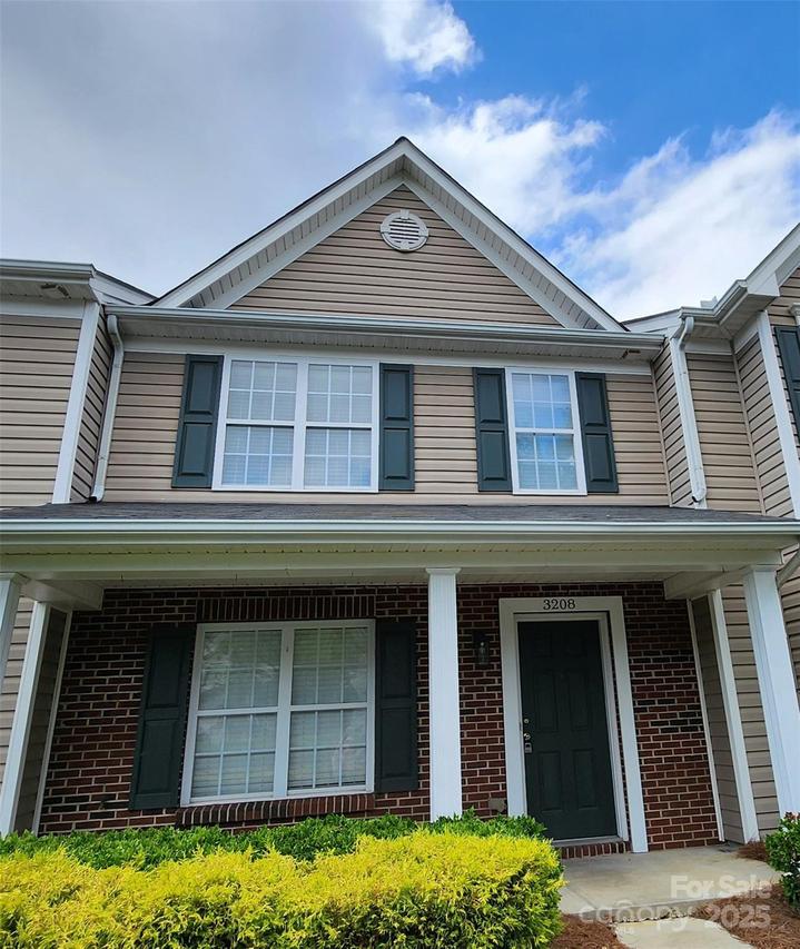 3208 Barons Court Rd., Charlotte, NC 28213