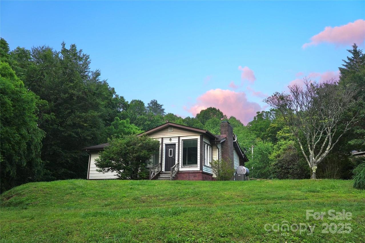 825 Pole Miller Extension, Brevard, NC 28712