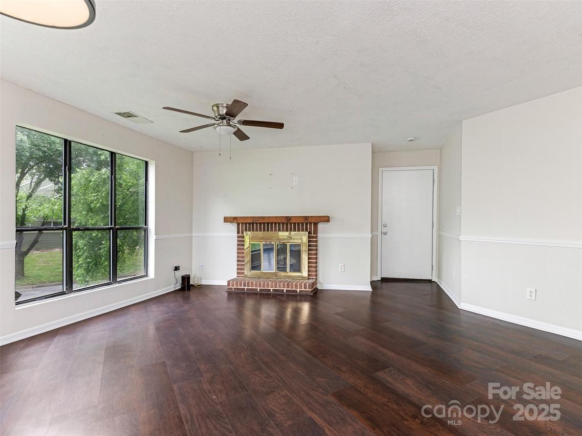 8202 Cedar Glen Dr., Charlotte, NC 28212