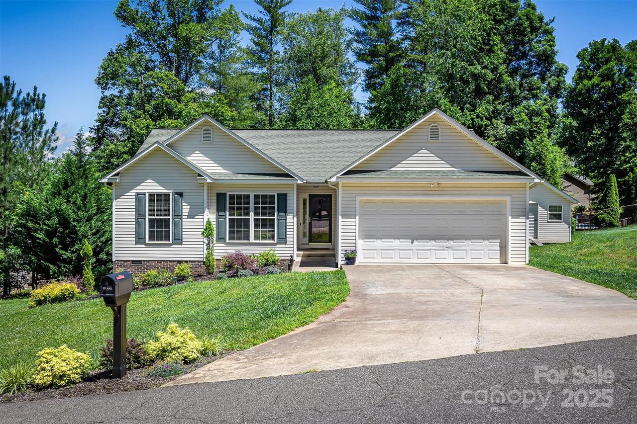 225 Forest Glen Way, Morganton, NC 28655