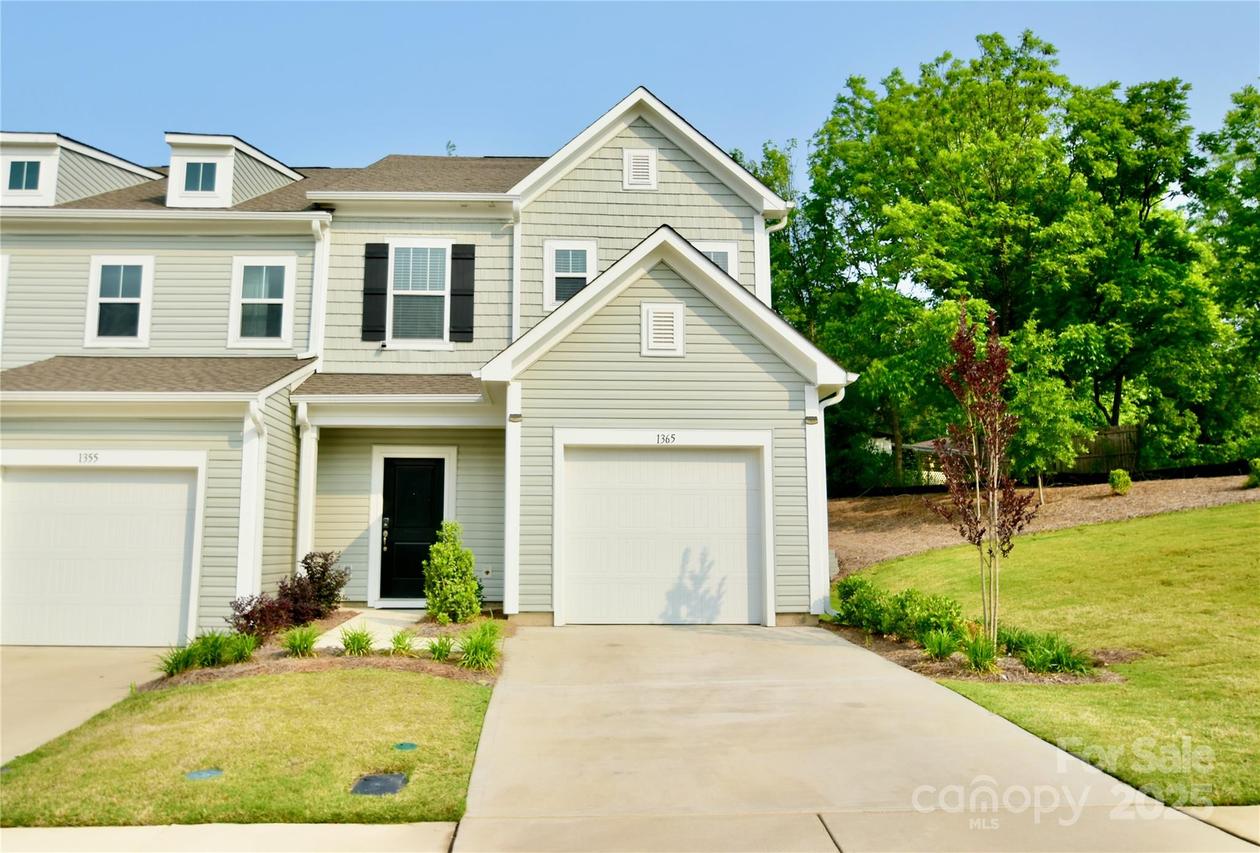 1365 Eagle Claw Dr., Kannapolis, NC 28083