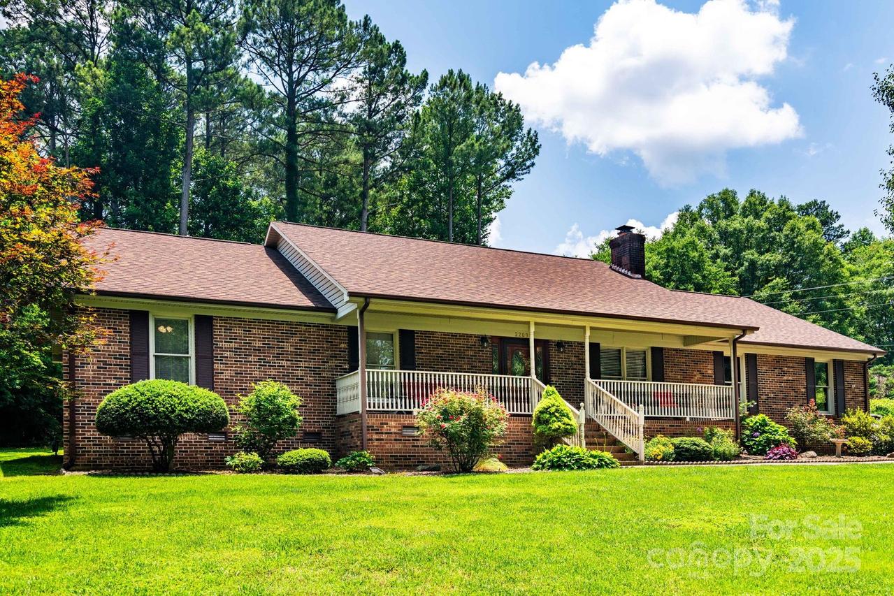 2209 Cardinal Loop, Stanley, NC 28164