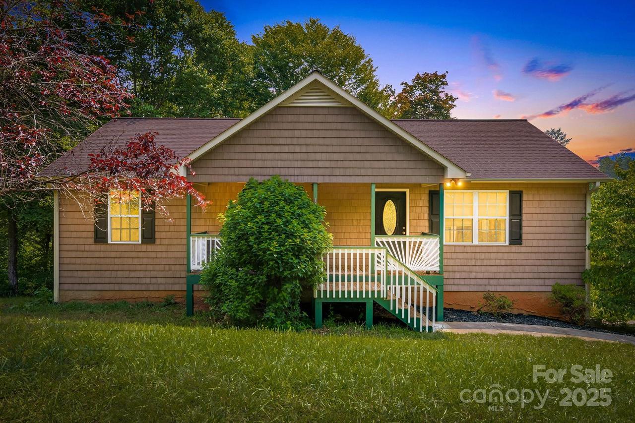 18 Sunberry Dr., Alexander, NC 28701
