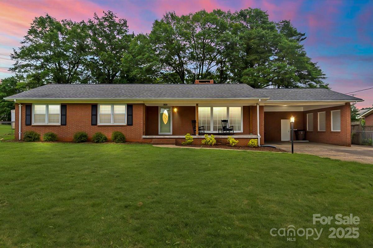 505 Melody Ln., Shelby, NC 28152