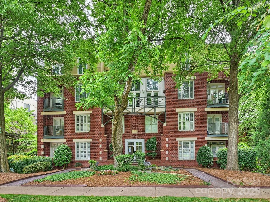 416 Queens Rd. #10, Charlotte, NC 28207