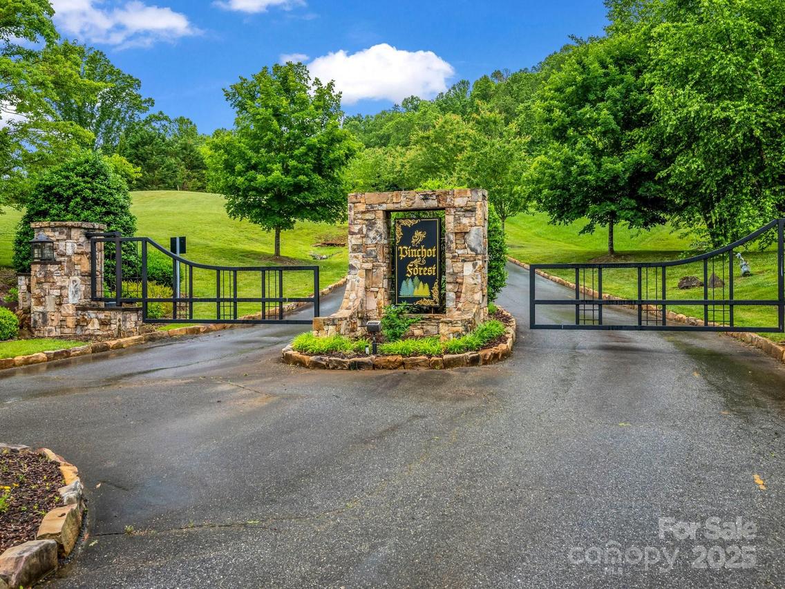 18 Giffords Ln. #14, Asheville, NC 28803
