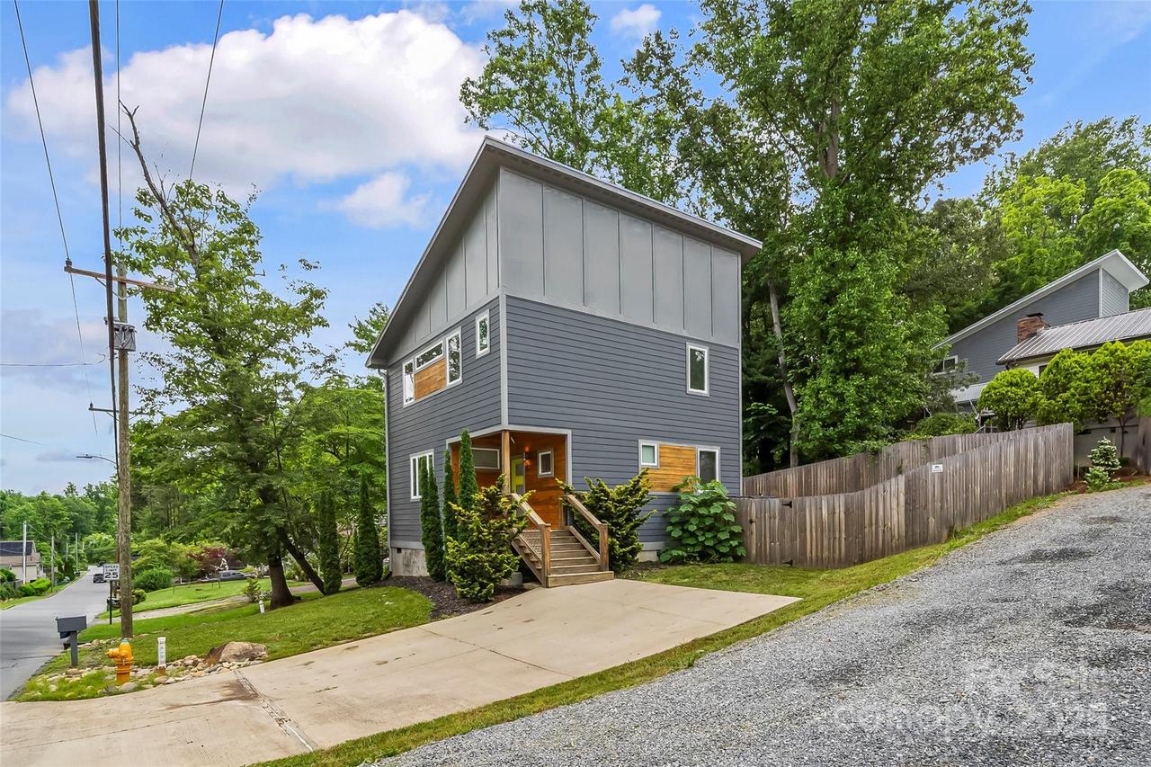 358 London Rd., Asheville, NC 28803