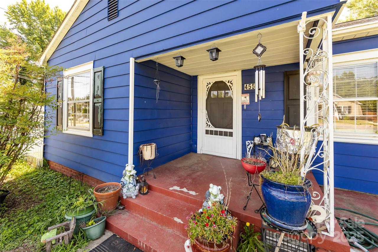 455 Wood Ave., Kannapolis, NC 28083