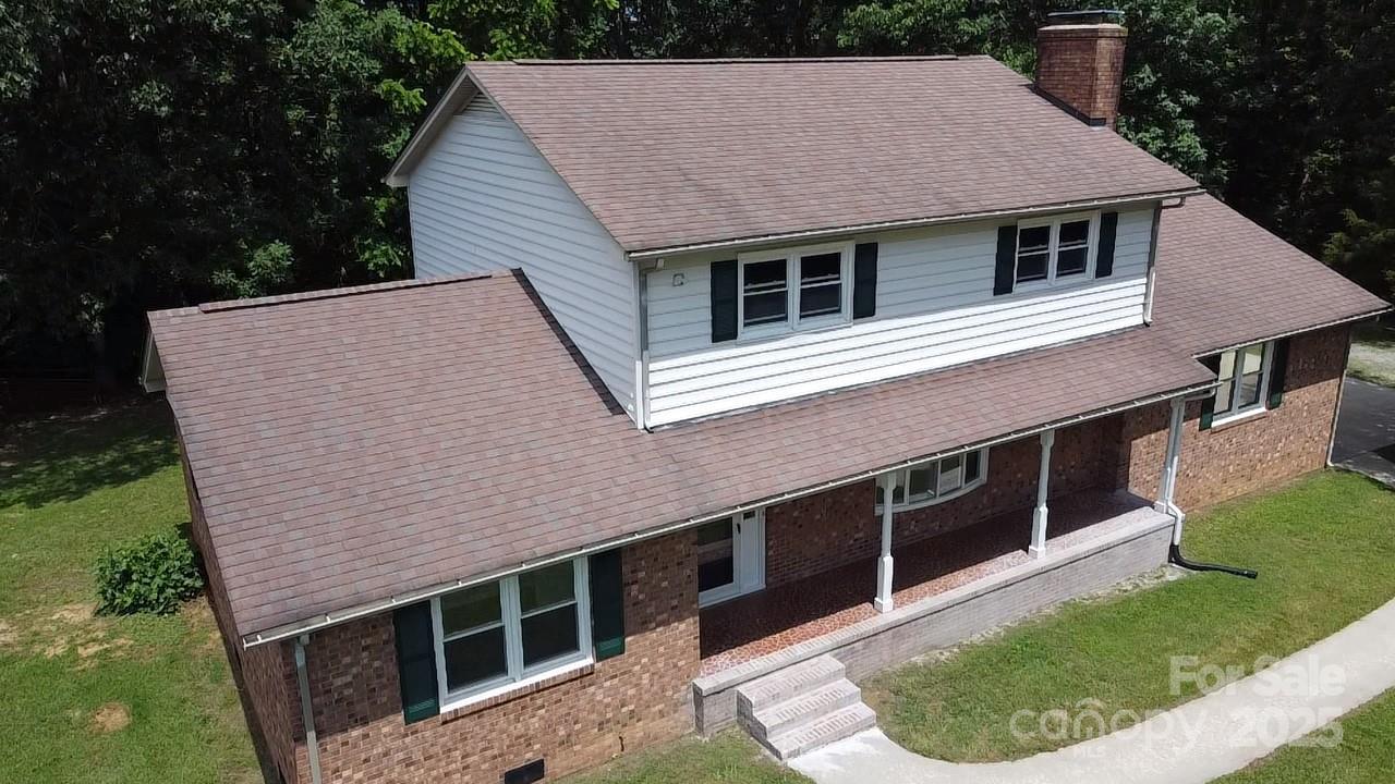 298 Haven Hill Ln., Thomasville, NC 27360