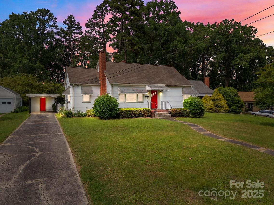 216 Hillcrest Pl., Salisbury, NC 28144