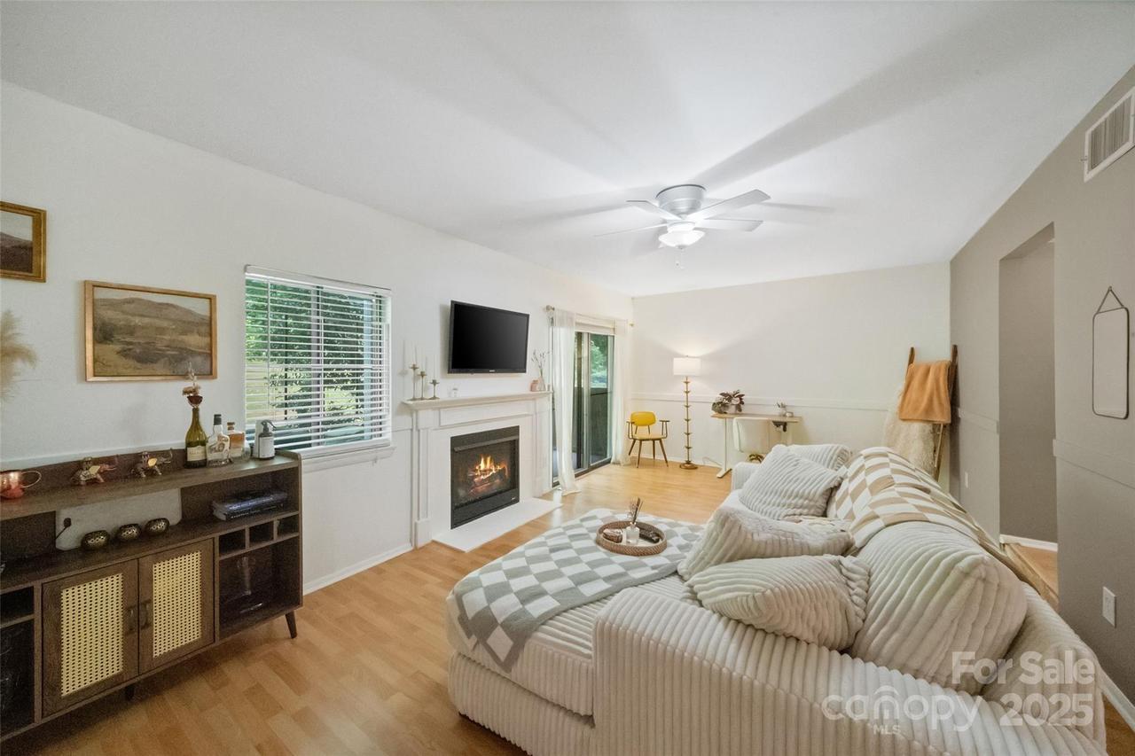 3737 Winding Creek Ln., Charlotte, NC 28226