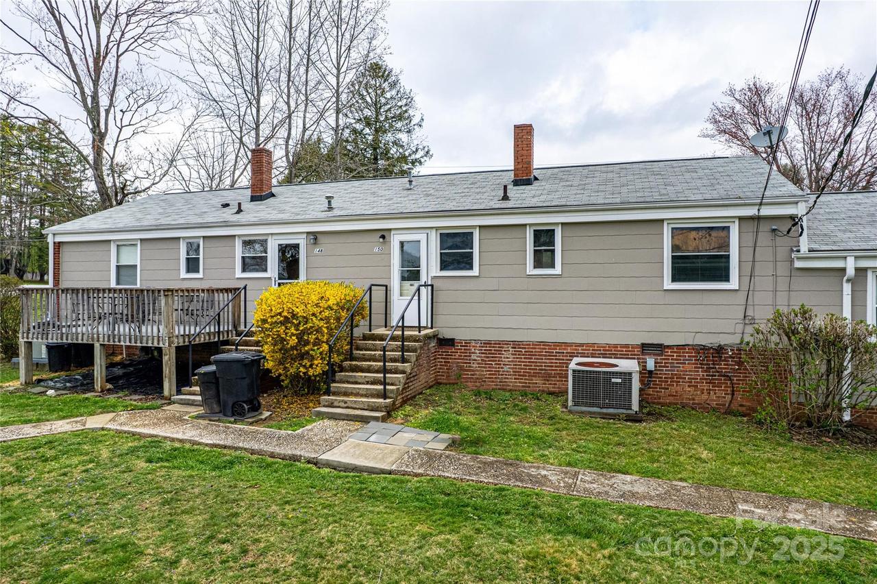 150 Elm Bend Rd., Brevard, NC 28712