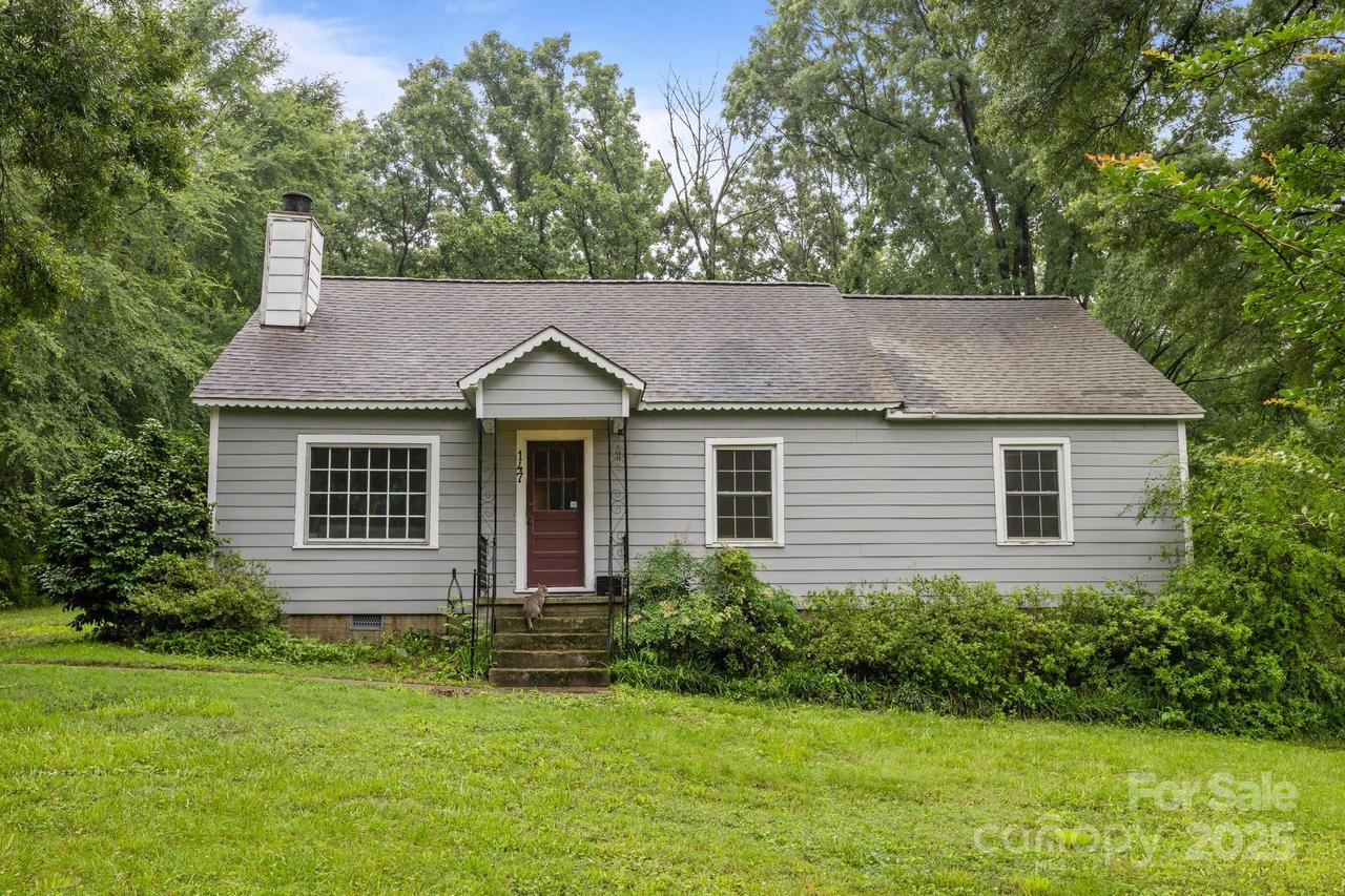 147 Hansard Dr., Charlotte, NC 28214