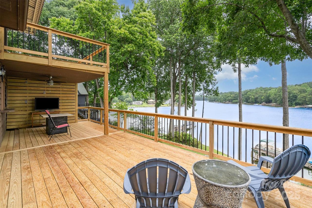 6719 Love Point Rd., Denver, NC 28037