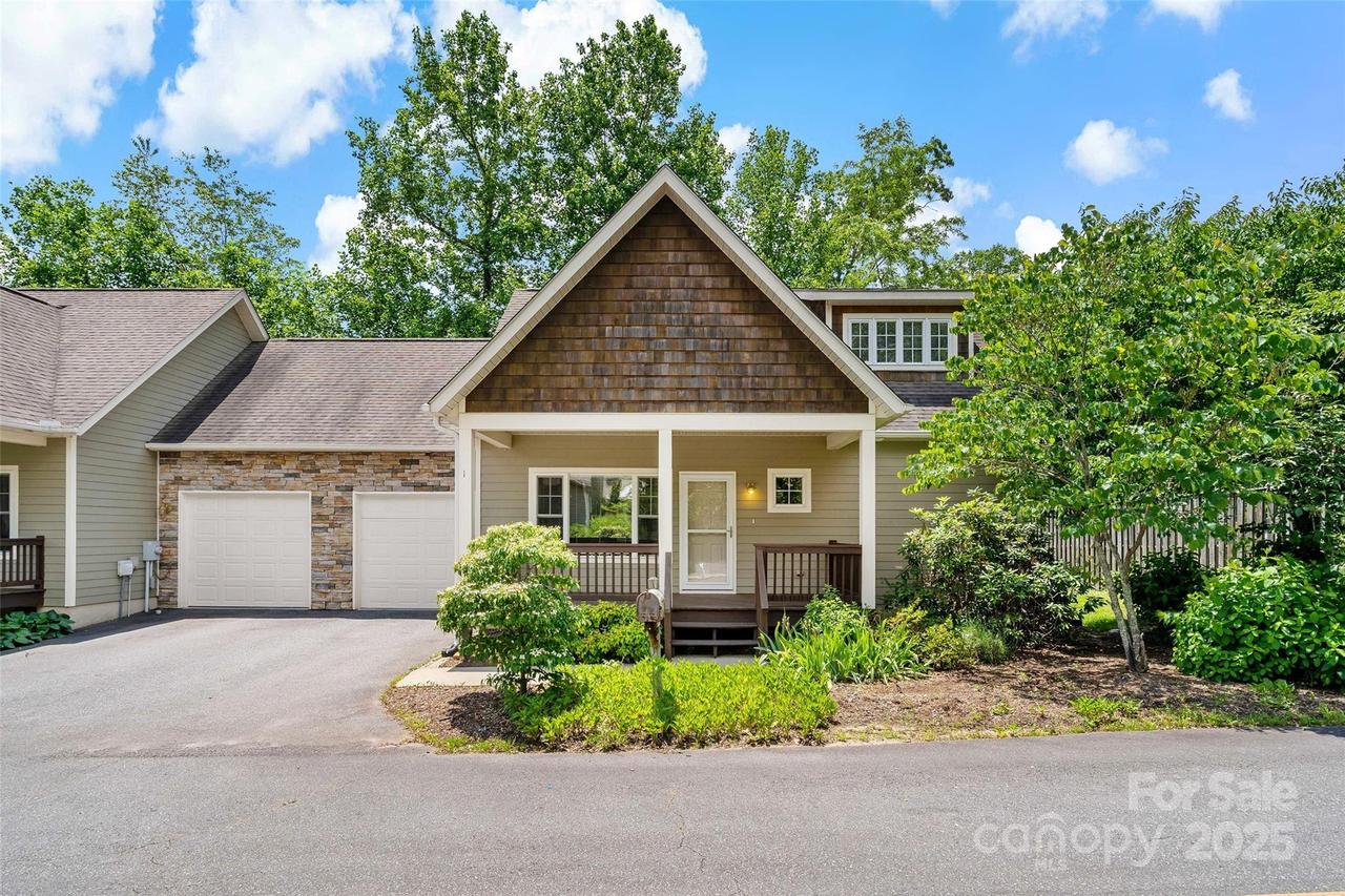 1 Teresa Way, Black Mountain, NC 28711