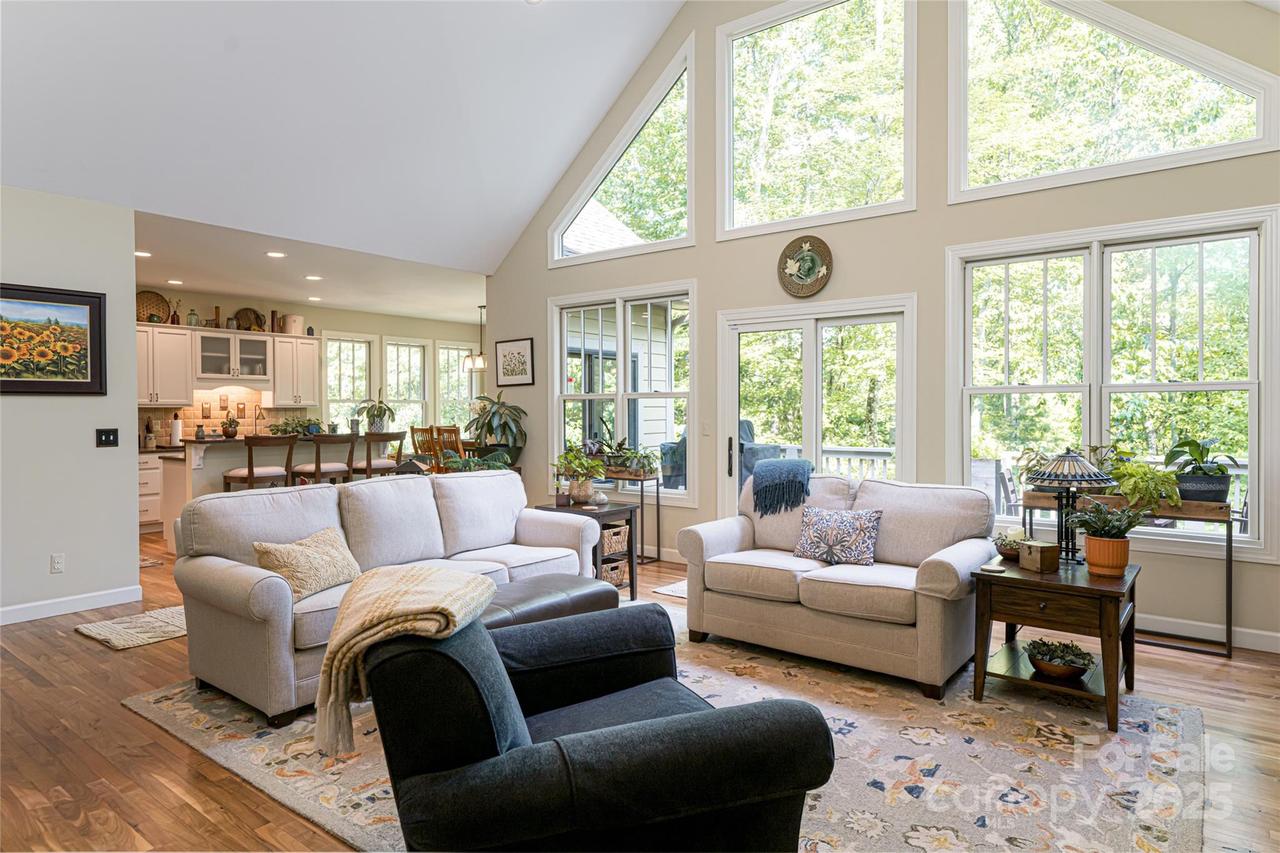 55 Highland Dr., Black Mountain, NC 28711