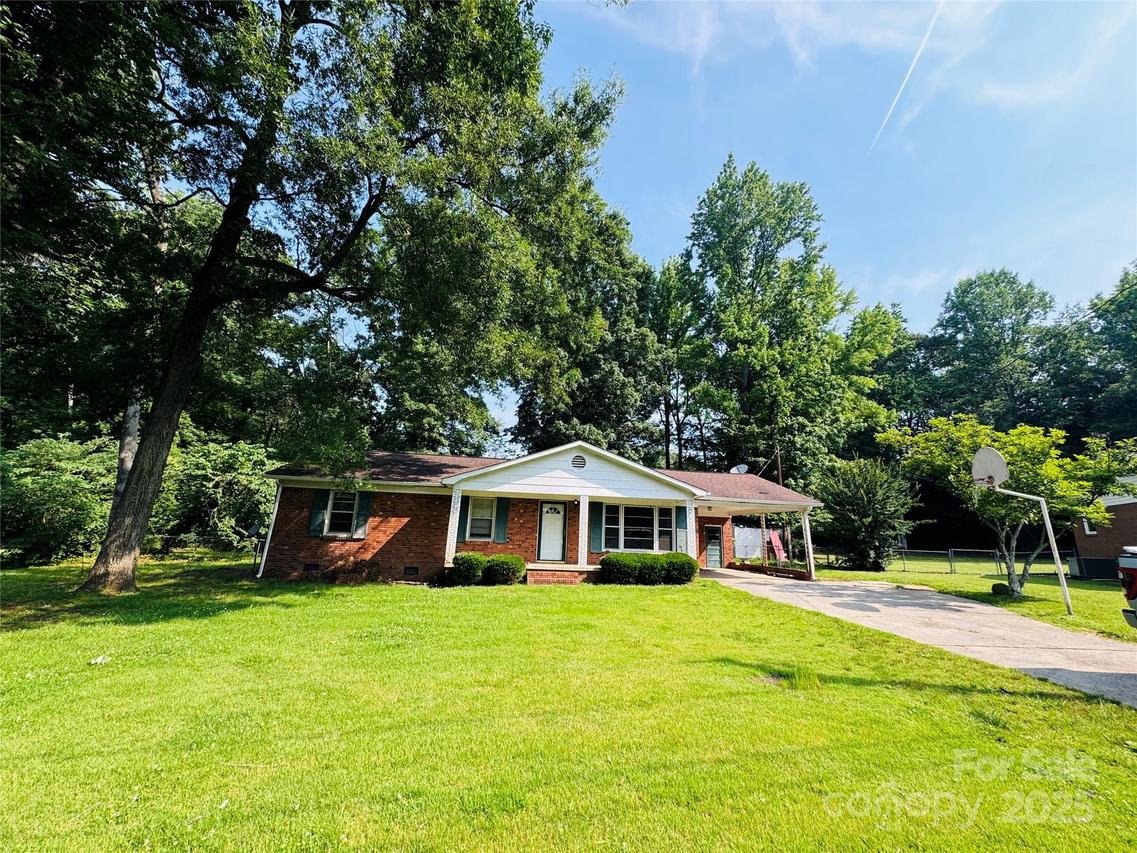 316 Meadowood Cir., Kannapolis, NC 28081