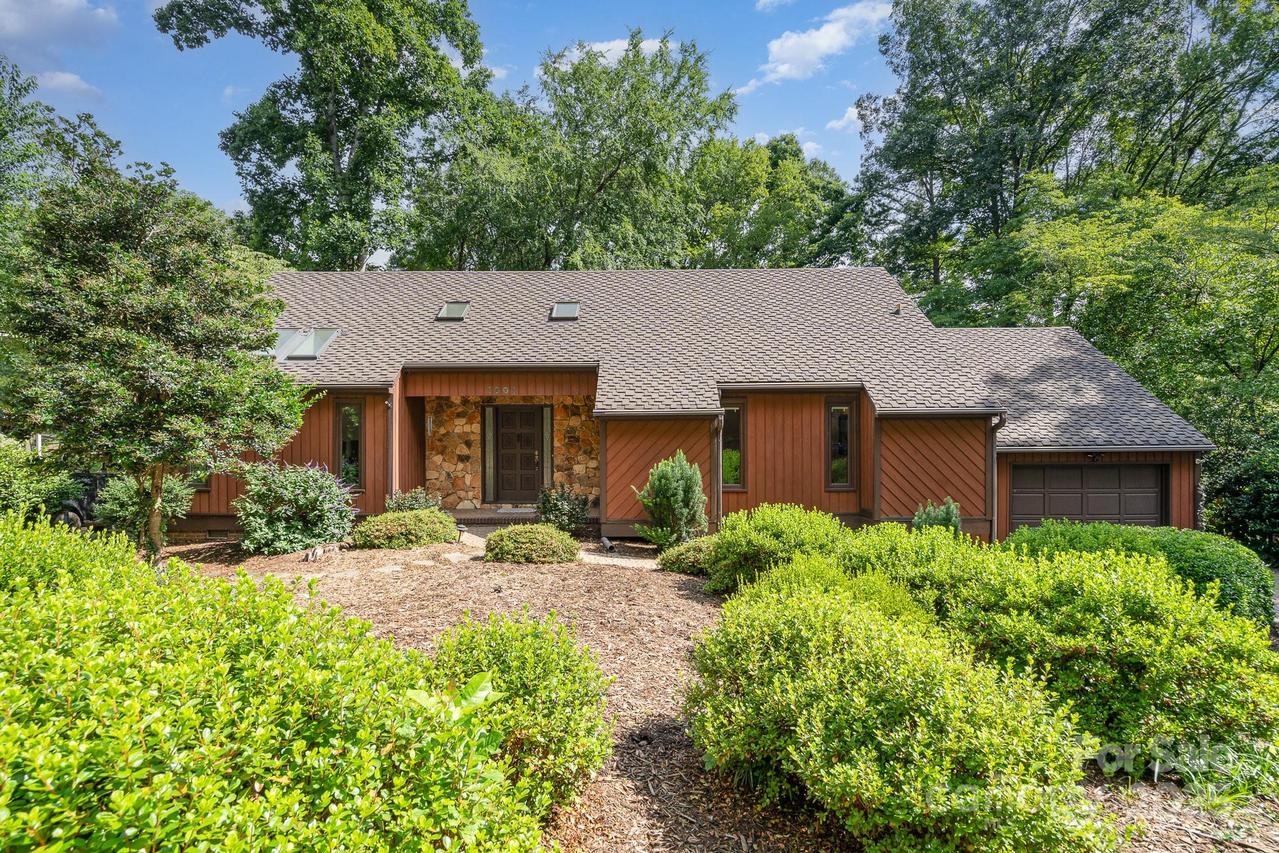 1601 Wandering Way Dr., Charlotte, NC 28226