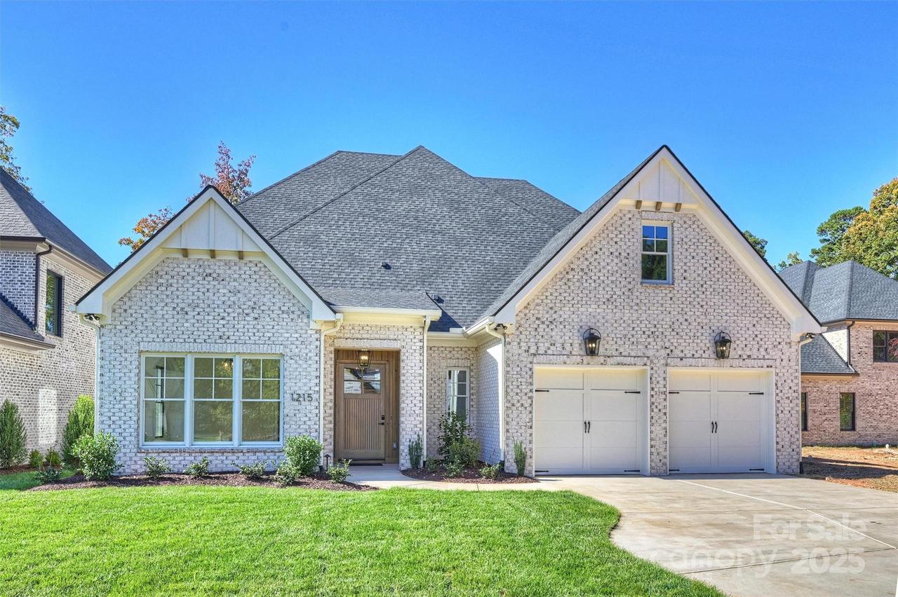 1215 Royal Prince Ct., Charlotte, NC 28211