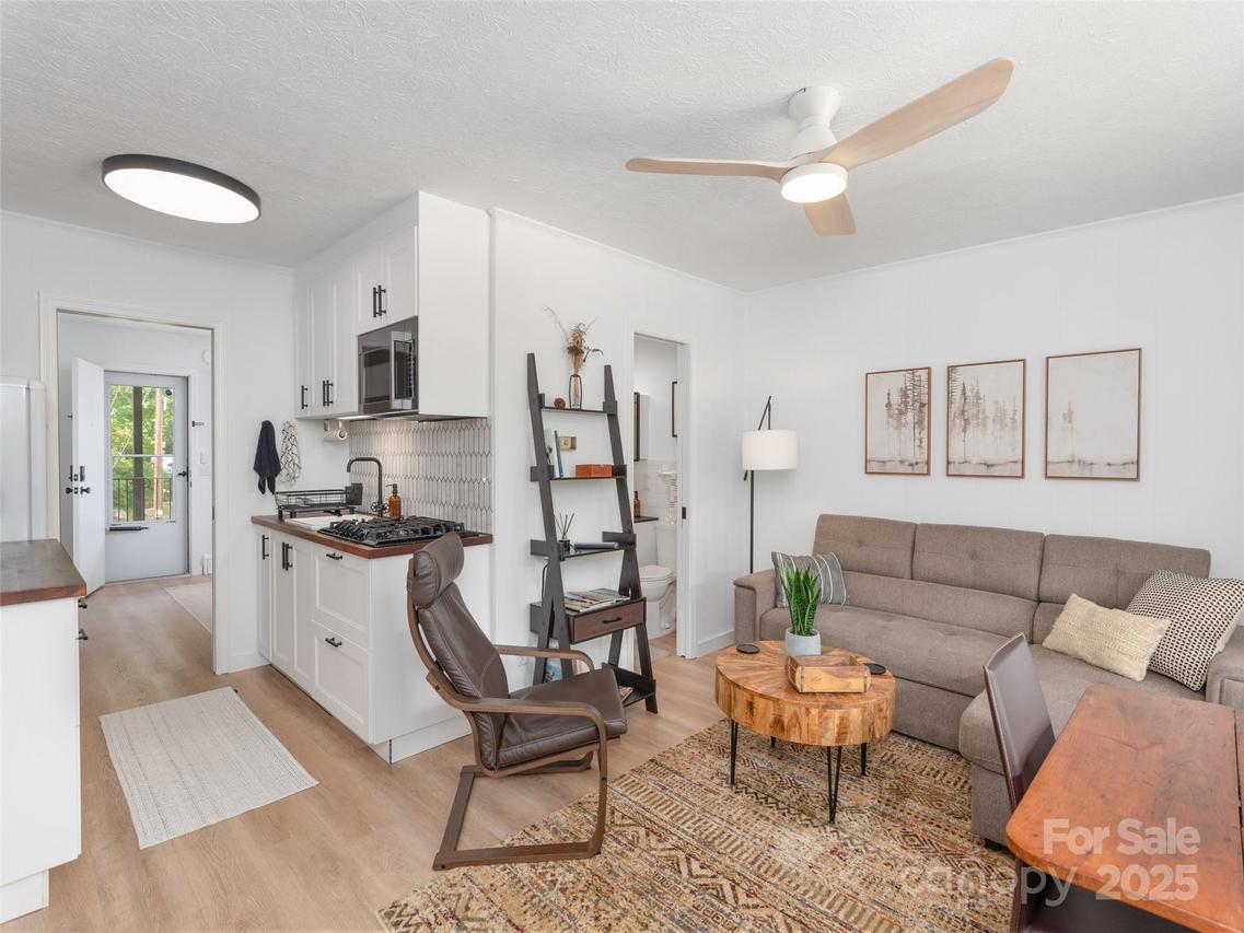 130 Old Mill Rd. #222, Flat Rock, NC 28731