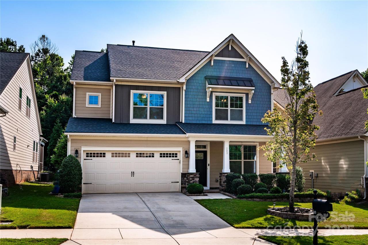 203 Rustling Waters Dr., Mooresville, NC 28117