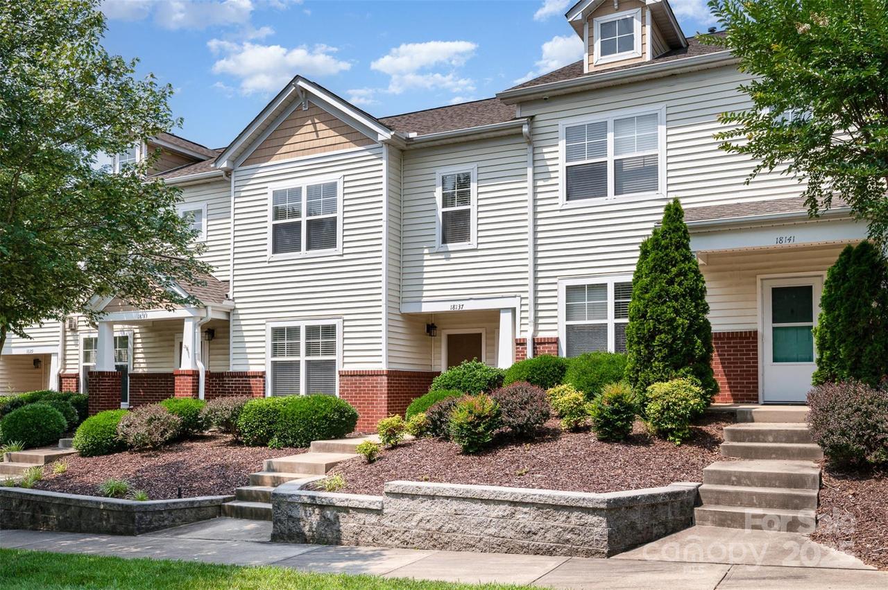 18137 Amberwood Glen Dr., Cornelius, NC 28031