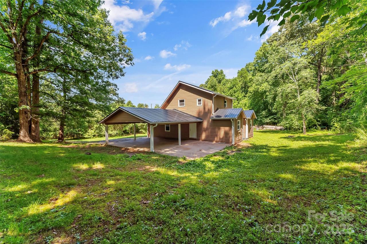 2126 Kincaid Hill Rd., Lenoir, NC 28645