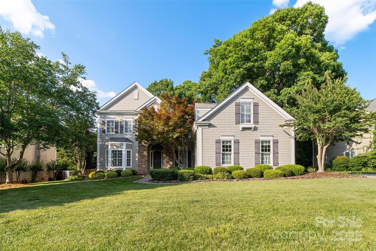 10927 Thornhill Club Dr., Charlotte, NC 28277
