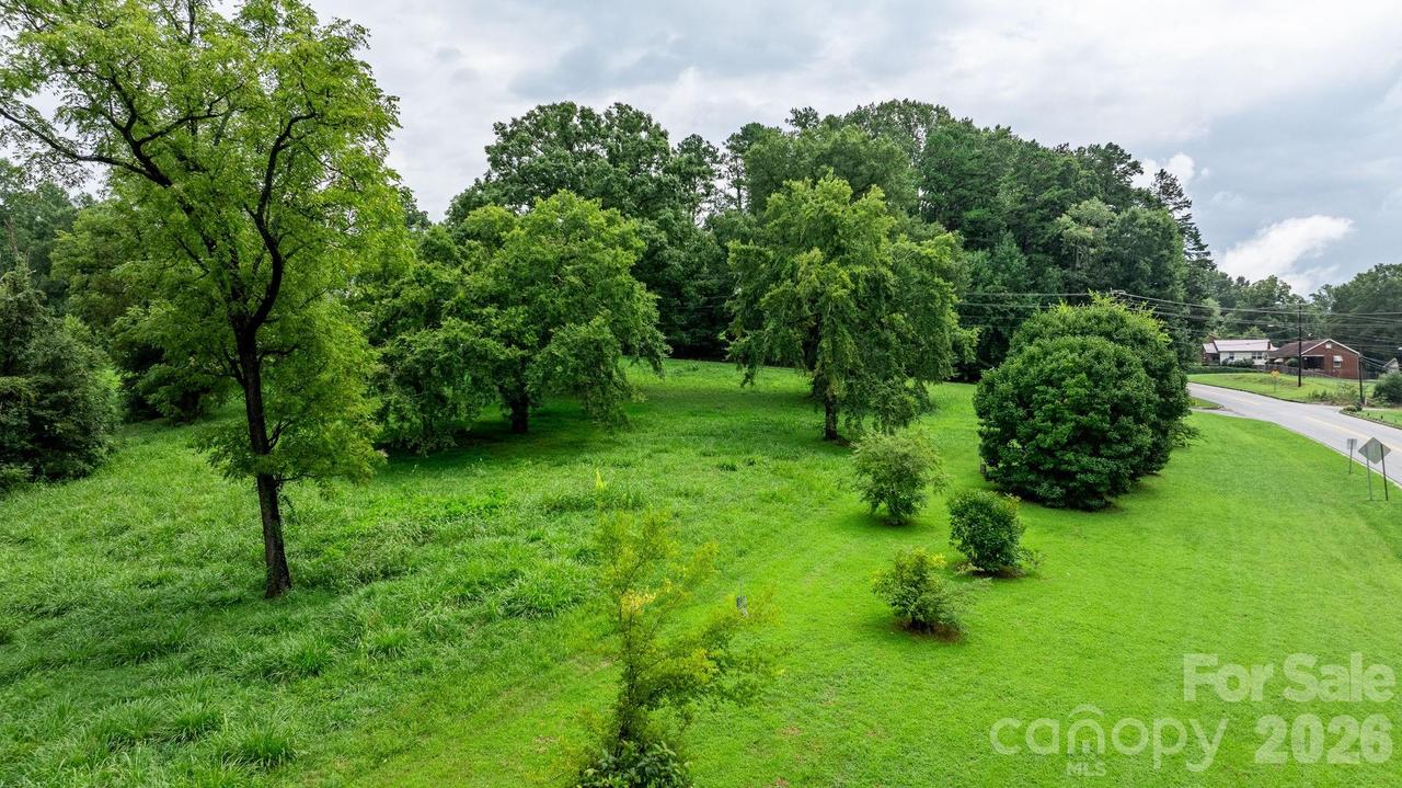 0000 N Main St., Catawba, NC 28609