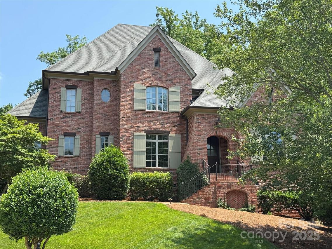 817 Arborfield Dr., Matthews, NC 28105