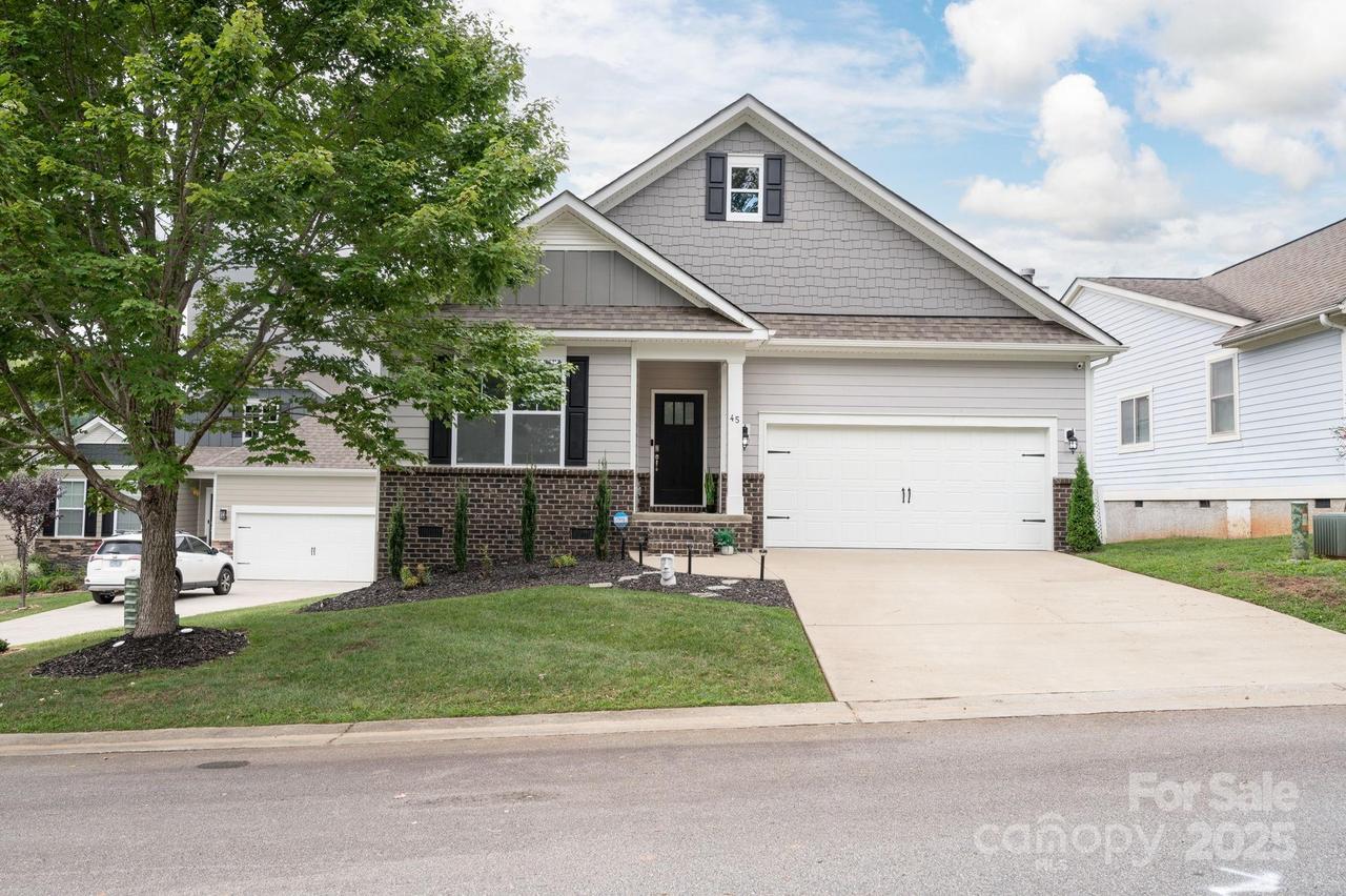 45 Dreambird Dr., Leicester, NC 28748